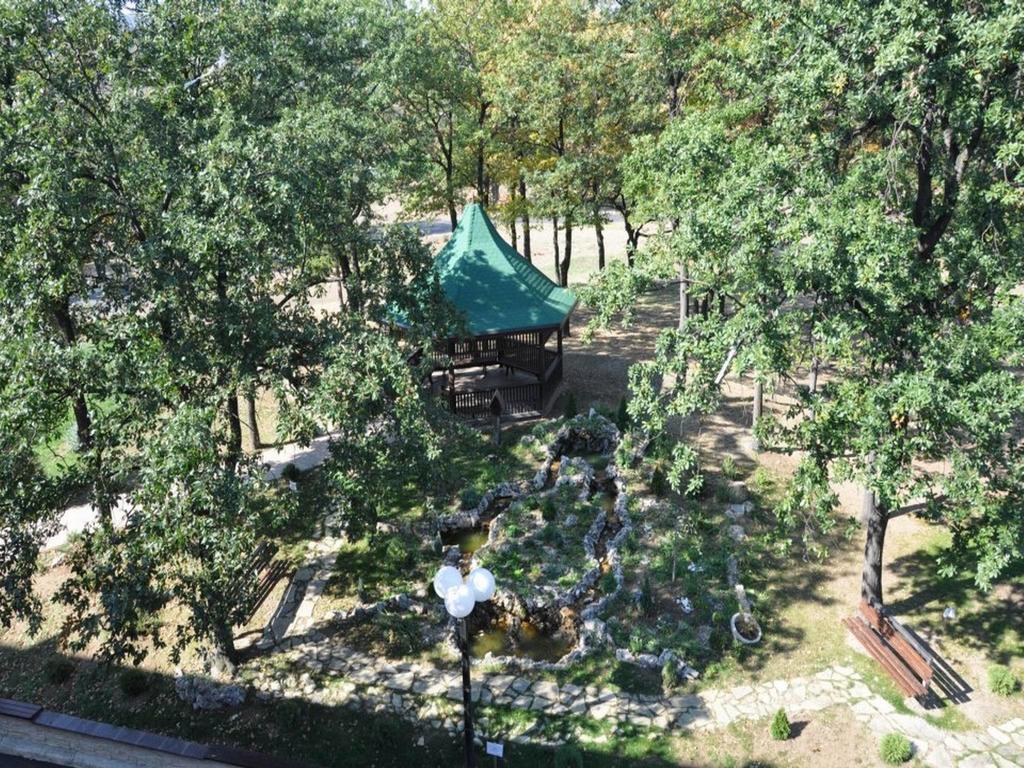 Hotel Jezero ボル エクステリア 写真