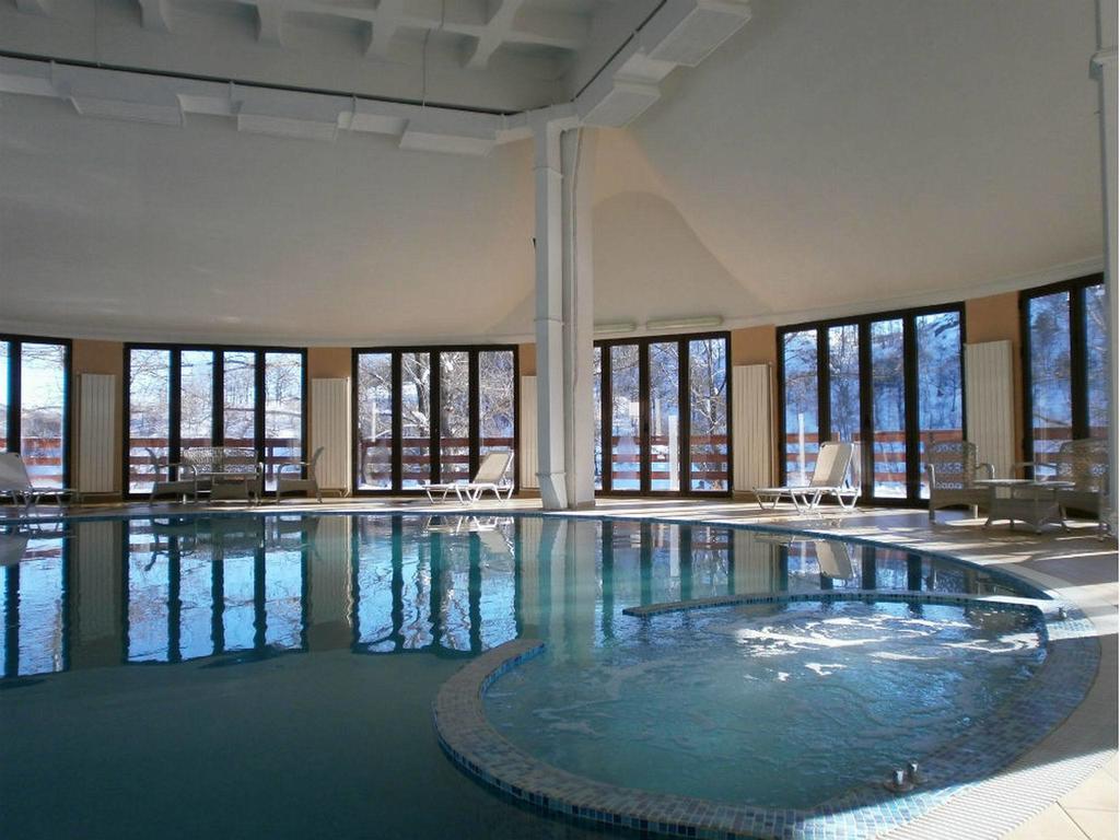 Hotel Jezero ボル エクステリア 写真